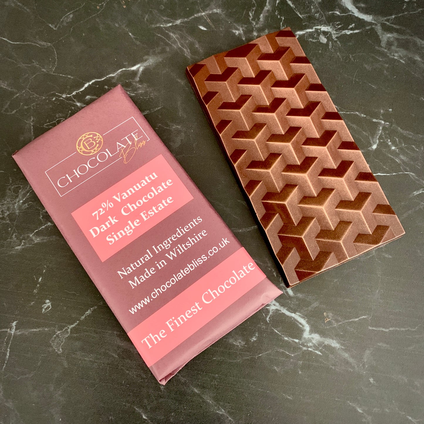 72% Single Estate Dark Chocolate Tablet. Tasting notes: cherry, lemon & grape